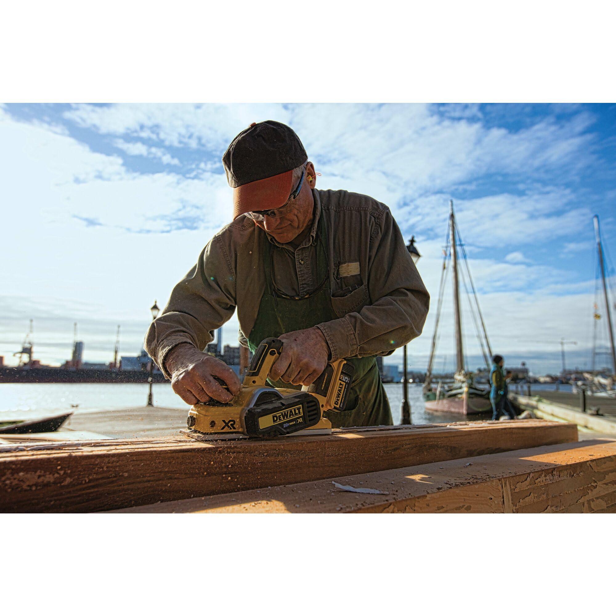 DEWALT 20V MAX Planer, 30,000 Cuts Per Minute, 2 mm Cut Depth, Brushless Motor, Bare Tool Only (DCP580B) - Image 4