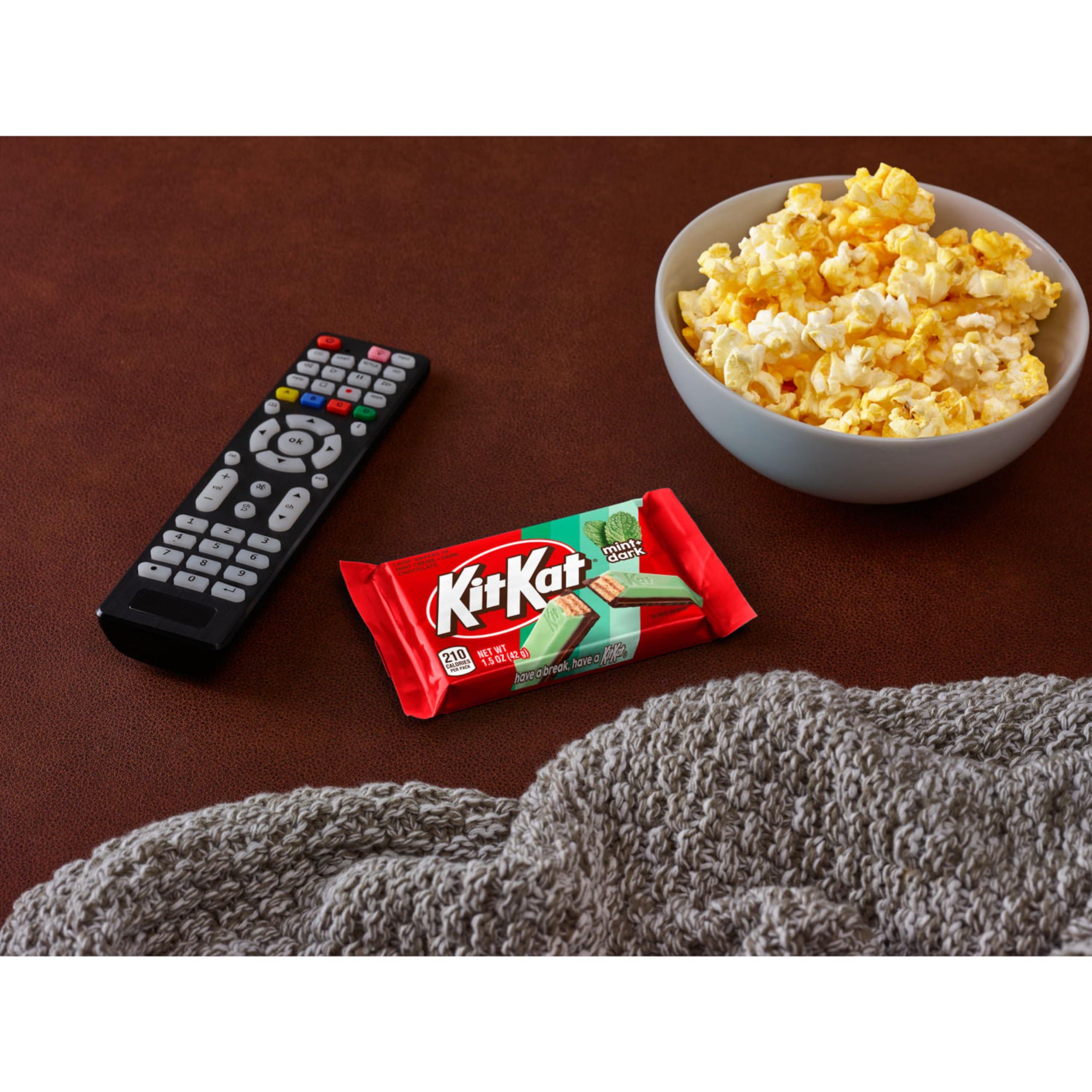 KIT KAT DUOS Dark Chocolate Mint Wafer Candy Bars, 1.5 oz (24 Count) - Image 7