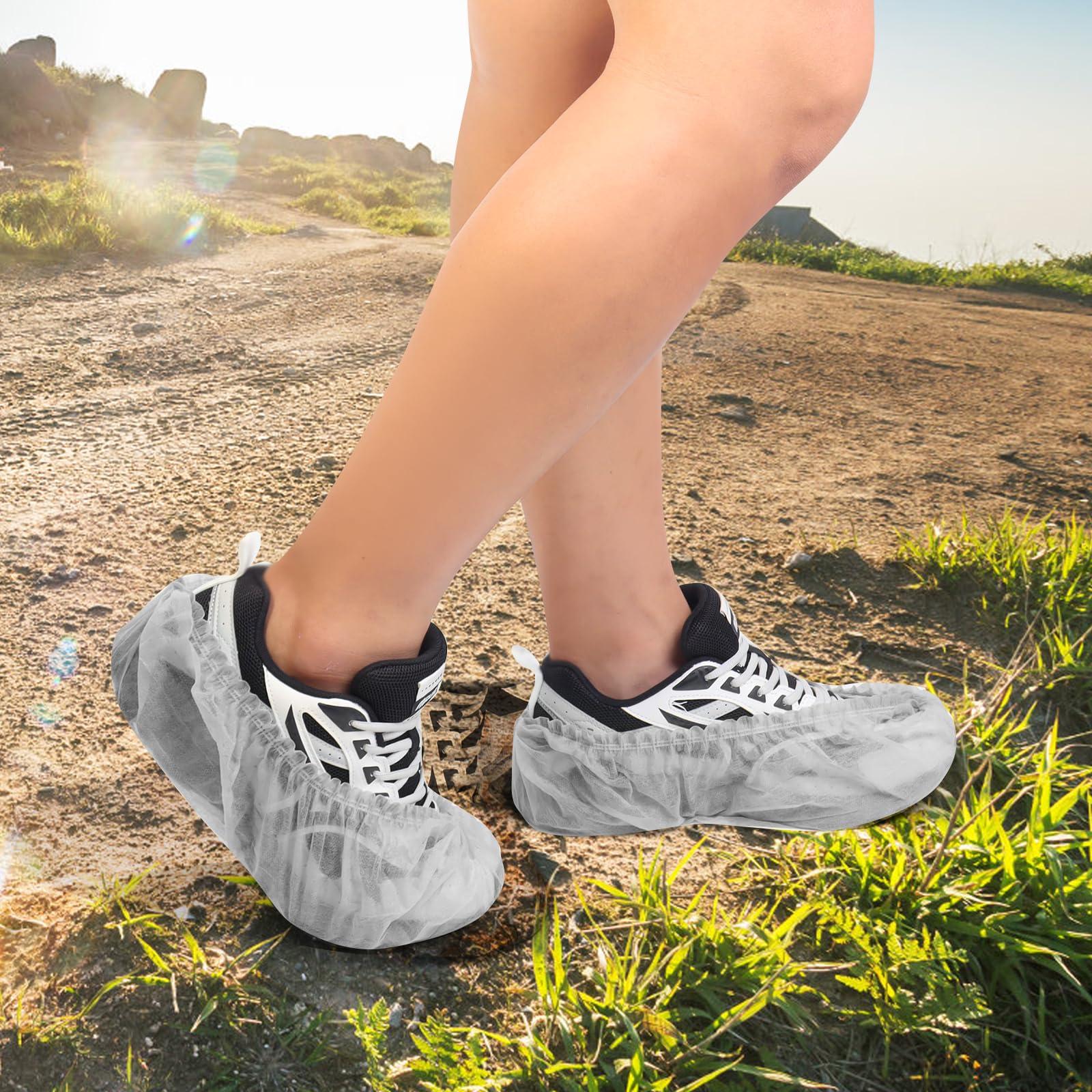 Disposable non-woven shoe covers (100 shoe covers, 50 pairs) Household shoe covers,Thickened, Indoor shoe protection covers, Men's and women's sizes are universal - Image 2