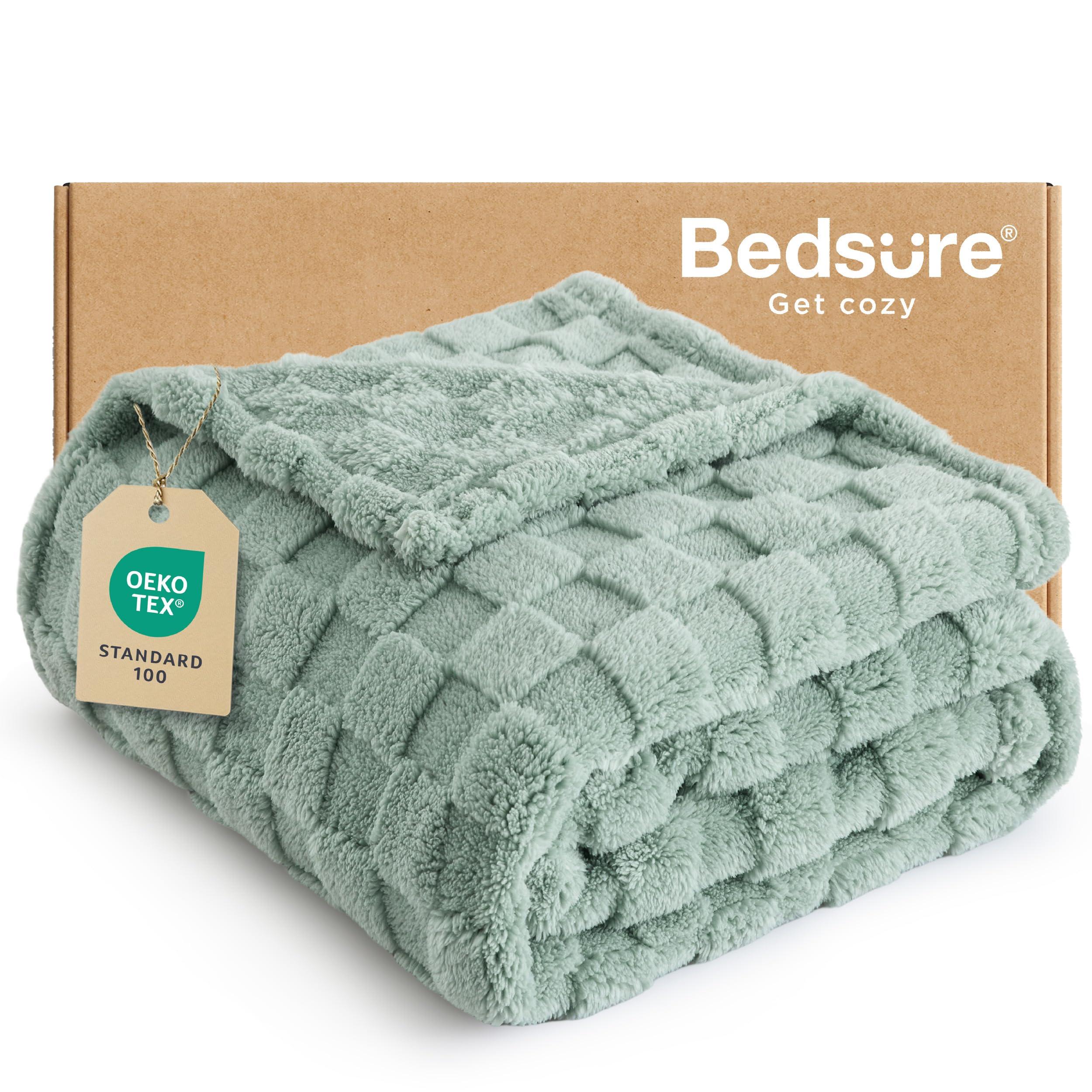 Bedsure Sage Green Throw Blanket for Couch - Checkered Fleece Blankets Gifts for Women Men Girls, Cute Soft Cozy Throw for Bedroom Home Decor Gifts, 50x60 Inches