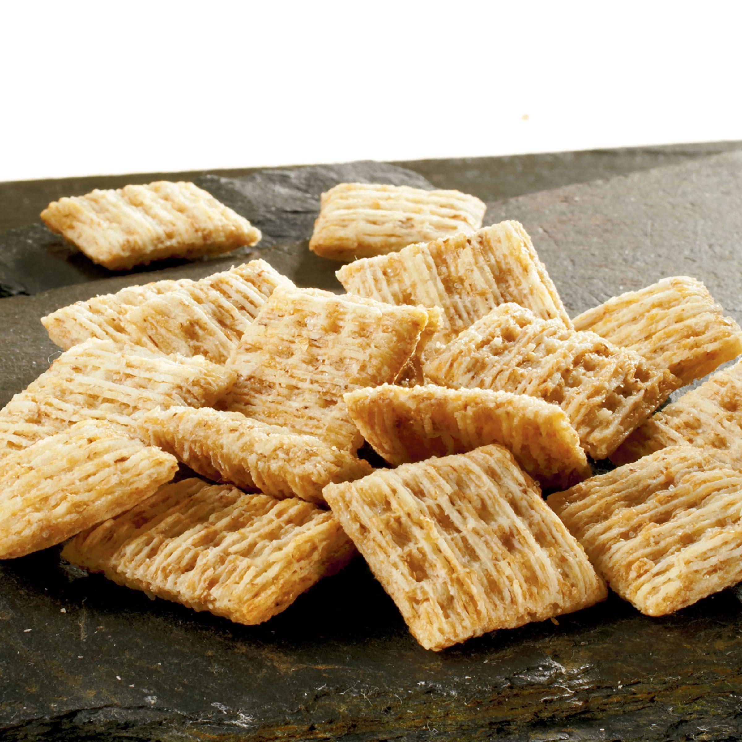 Triscuit Minis Original Whole Grain Wheat Crackers, Vegan Crackers, Bulk Lunch Snacks, 20 Snack Packs - Image 10