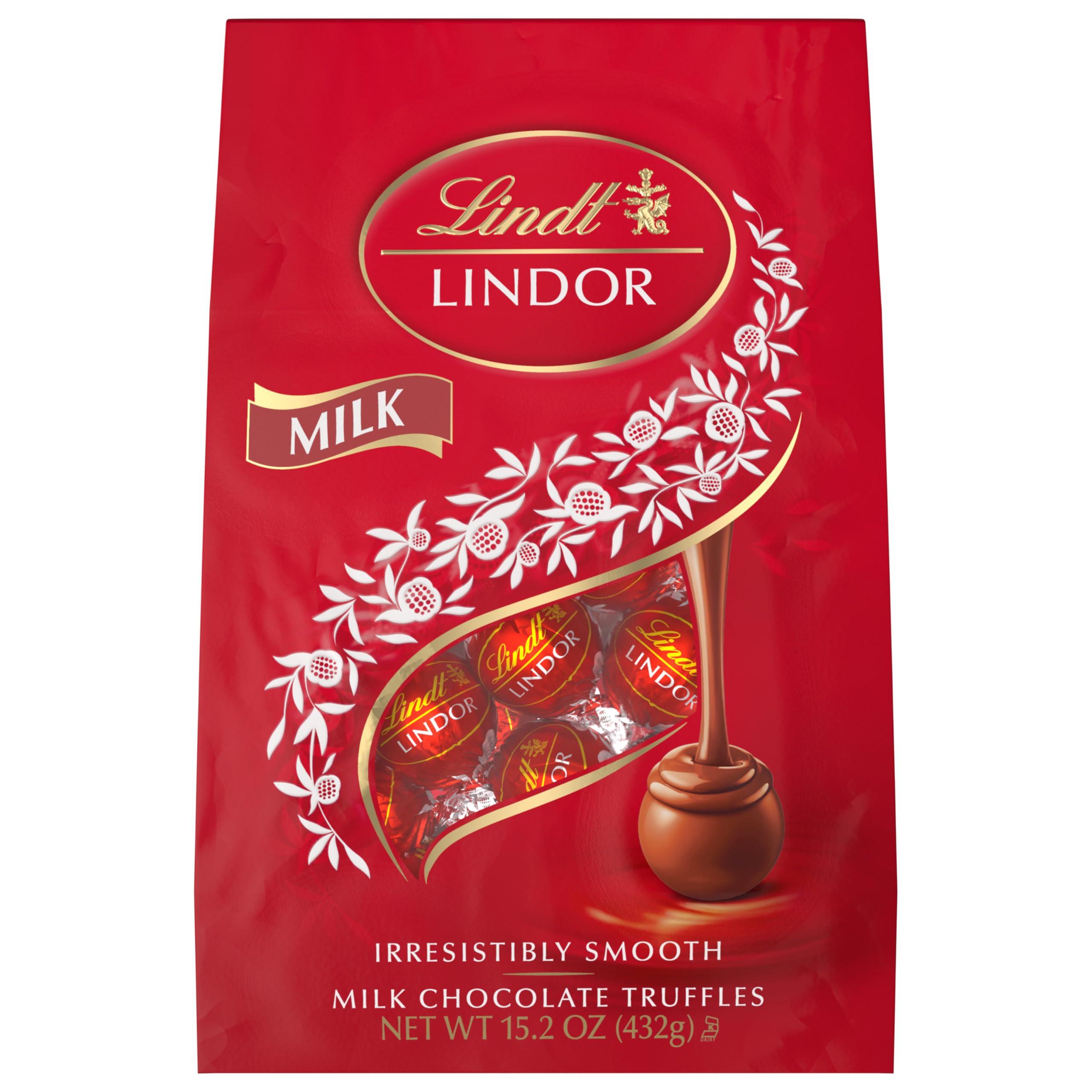 Lindt LINDOR Milk Chocolate Candy Truffles, Milk Chocolate with Melting Truffle Center, 15.2 oz. Bag - Image 7
