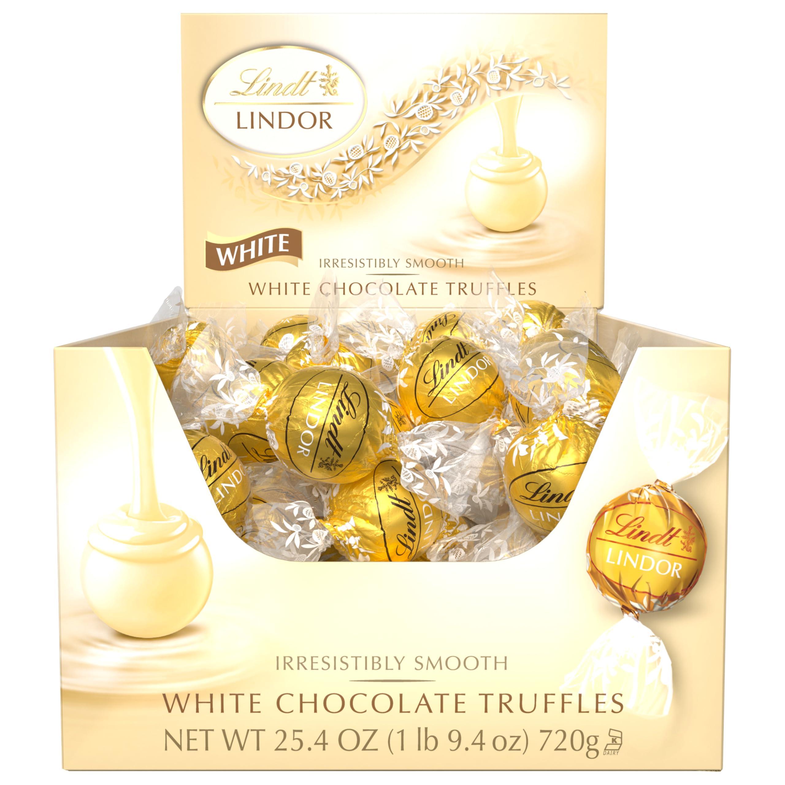 Lindt LINDOR White Chocolate Candy Truffles, White Chocolate Candy with Smooth, Melting Truffle Center, 25.4 oz., 60 Count - Image 7