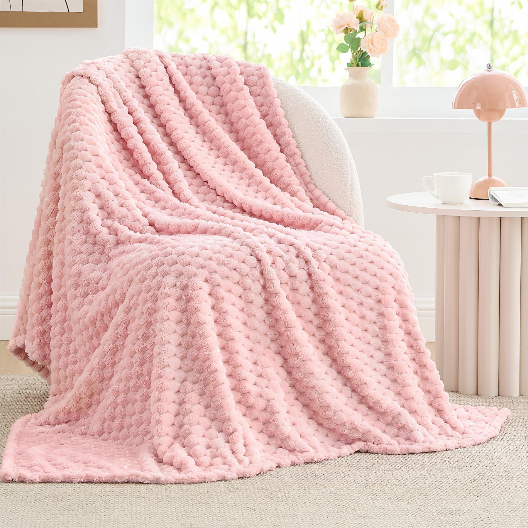 BEDELITE Fleece Decorative Blanket - 3D Jacquard Pink Throw Blankets for Women's Couch & Bed, Soft and Cozy Warm Plush Fluffy Blanket, Cute Birthday Gift for Women, 50x60 Inches