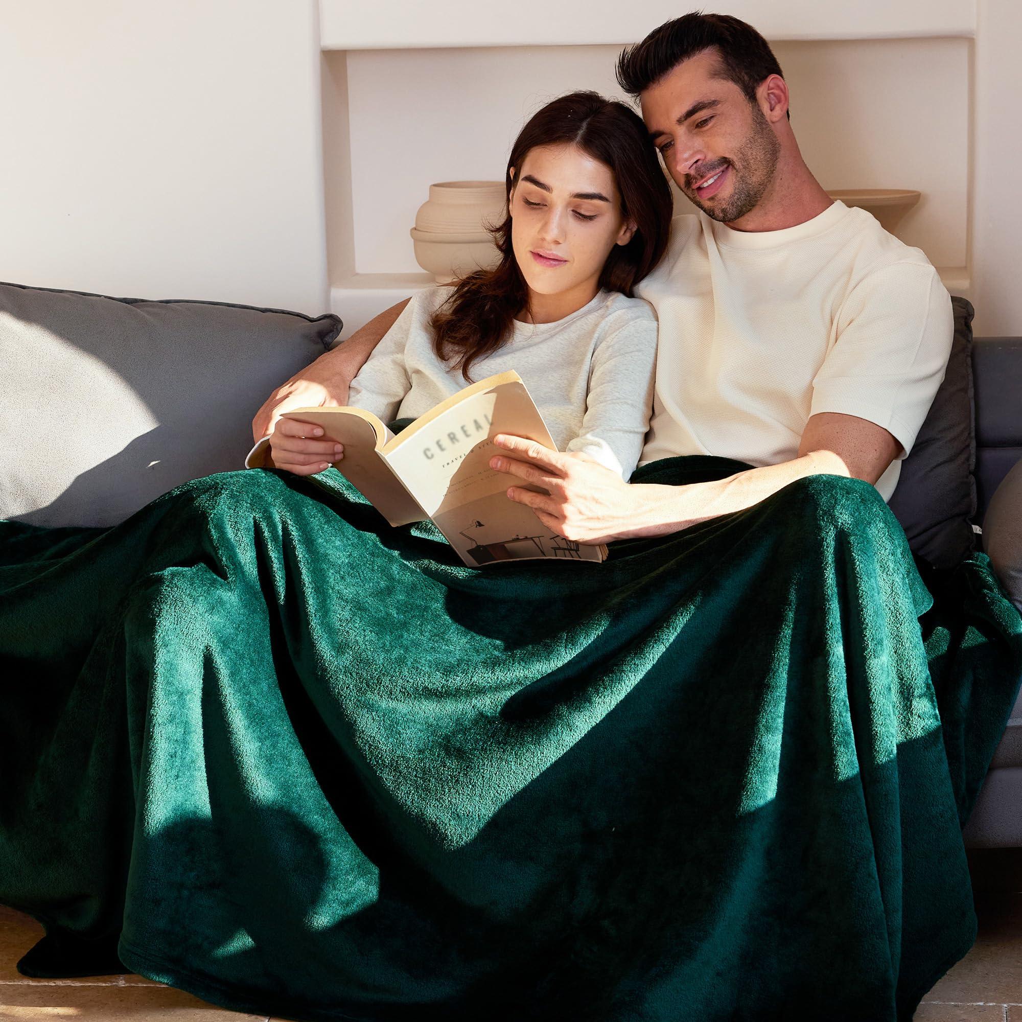 Exclusivo Mezcla Extra Large Fleece Throw Blanket for Couch, Sofa, 300GSM Super Soft and Warm Blankets, Forest Green Throw All Season Use, Cozy, Plush, Lightweight, 50x70 Inches - Image 2