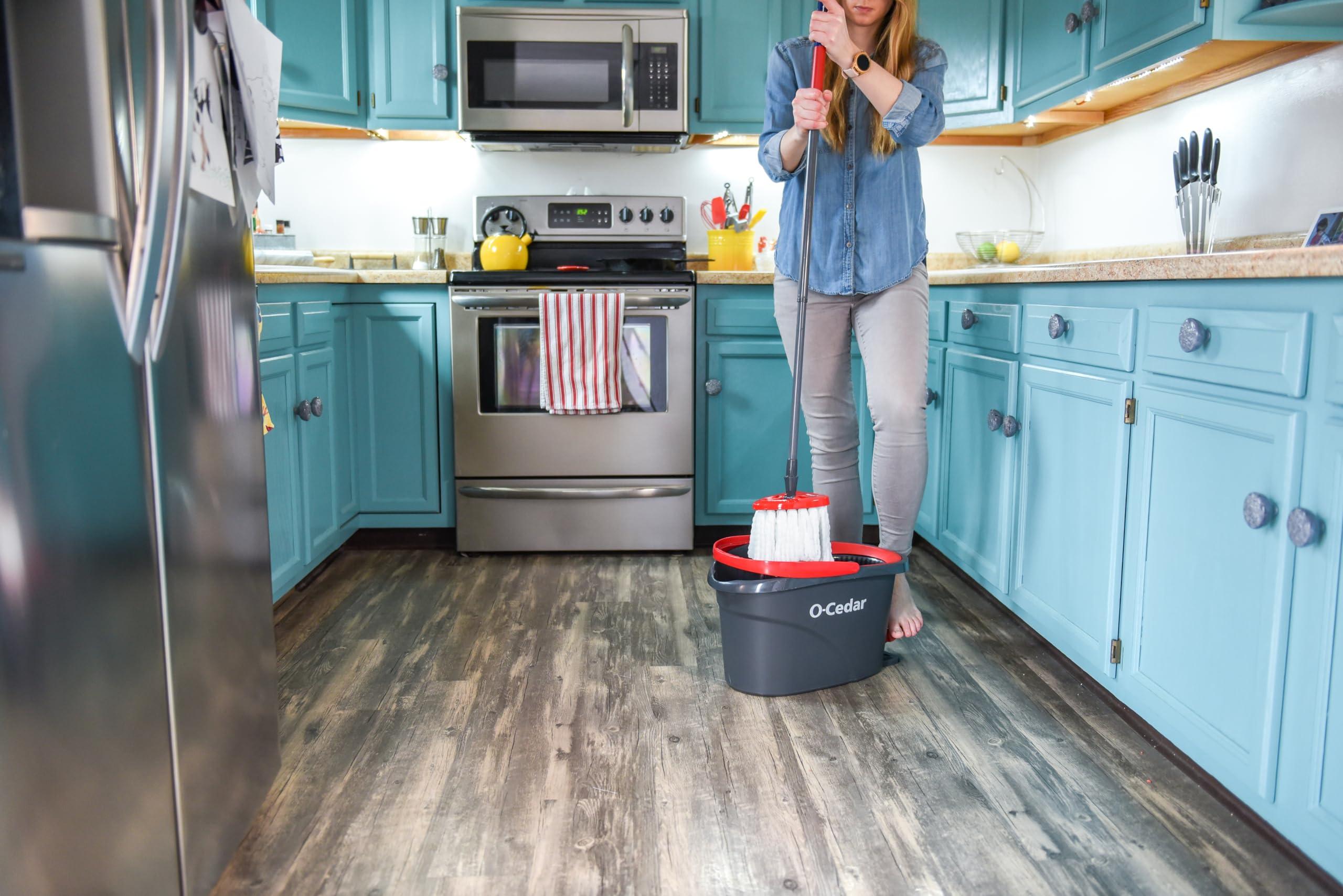 O-Cedar Easywring Microfiber Spin Mop & Bucket Floor Cleaning System with 4 Extra Refills - Image 18