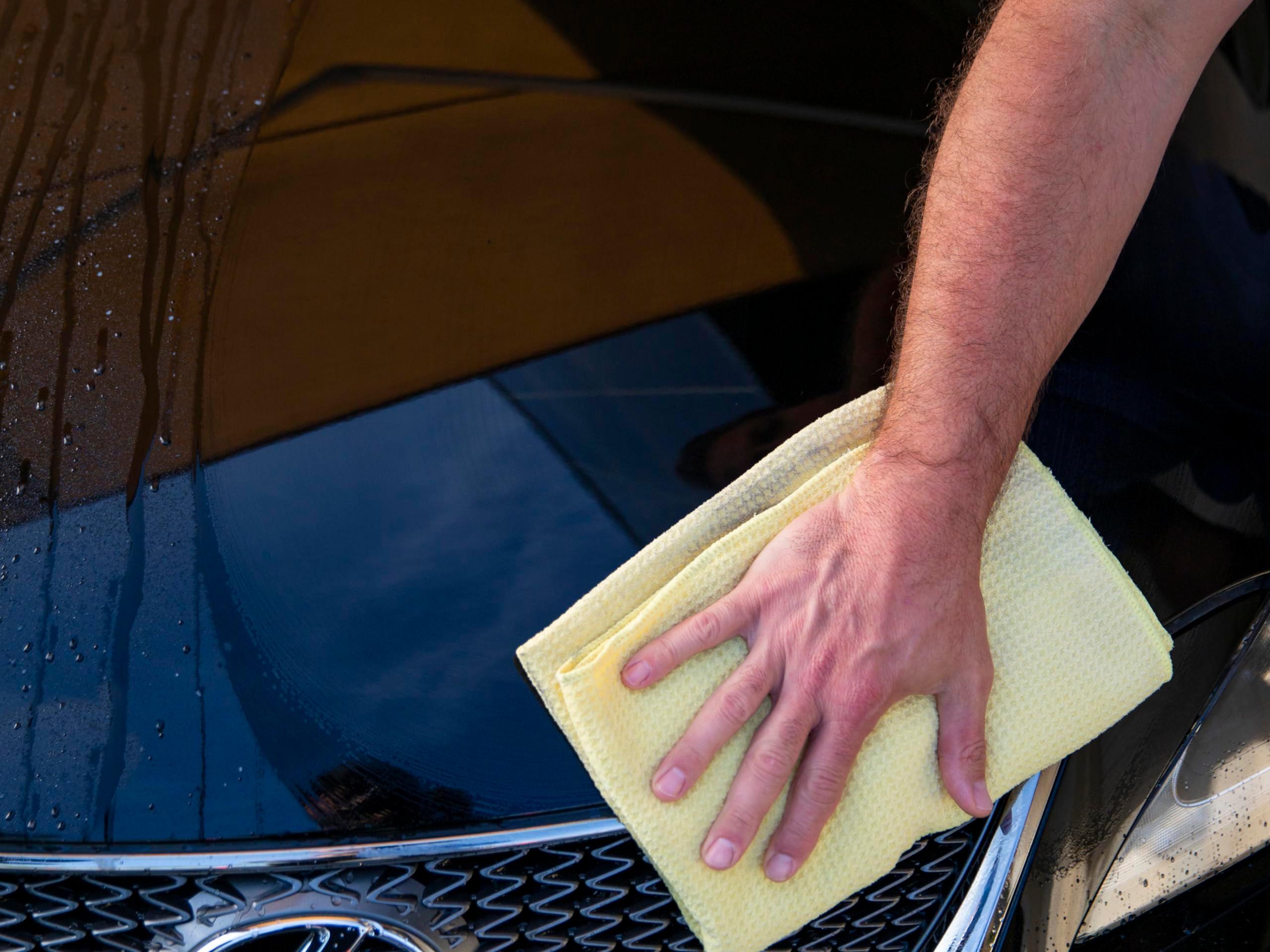 Meguiar's Hybrid Ceramic Wax, Easy-to-Use Spray Wax for Car Detailing with the Superior Protective Power of Advanced SiO2 Hybrid Barrier Technology, 26 Oz Spray Bottle - Image 6