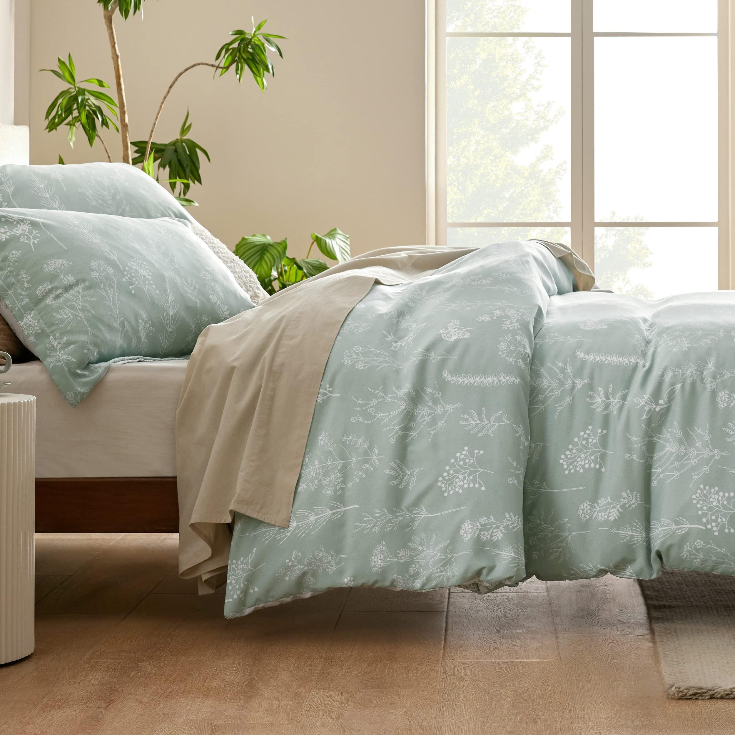 Bedsure Queen Comforter Set - Sage Green Bed Set, 3 Pieces Cute Floral Bedding, 1 Soft Reversible Botanical Flowers Comforter and 2 Pillow Shams - Image 5