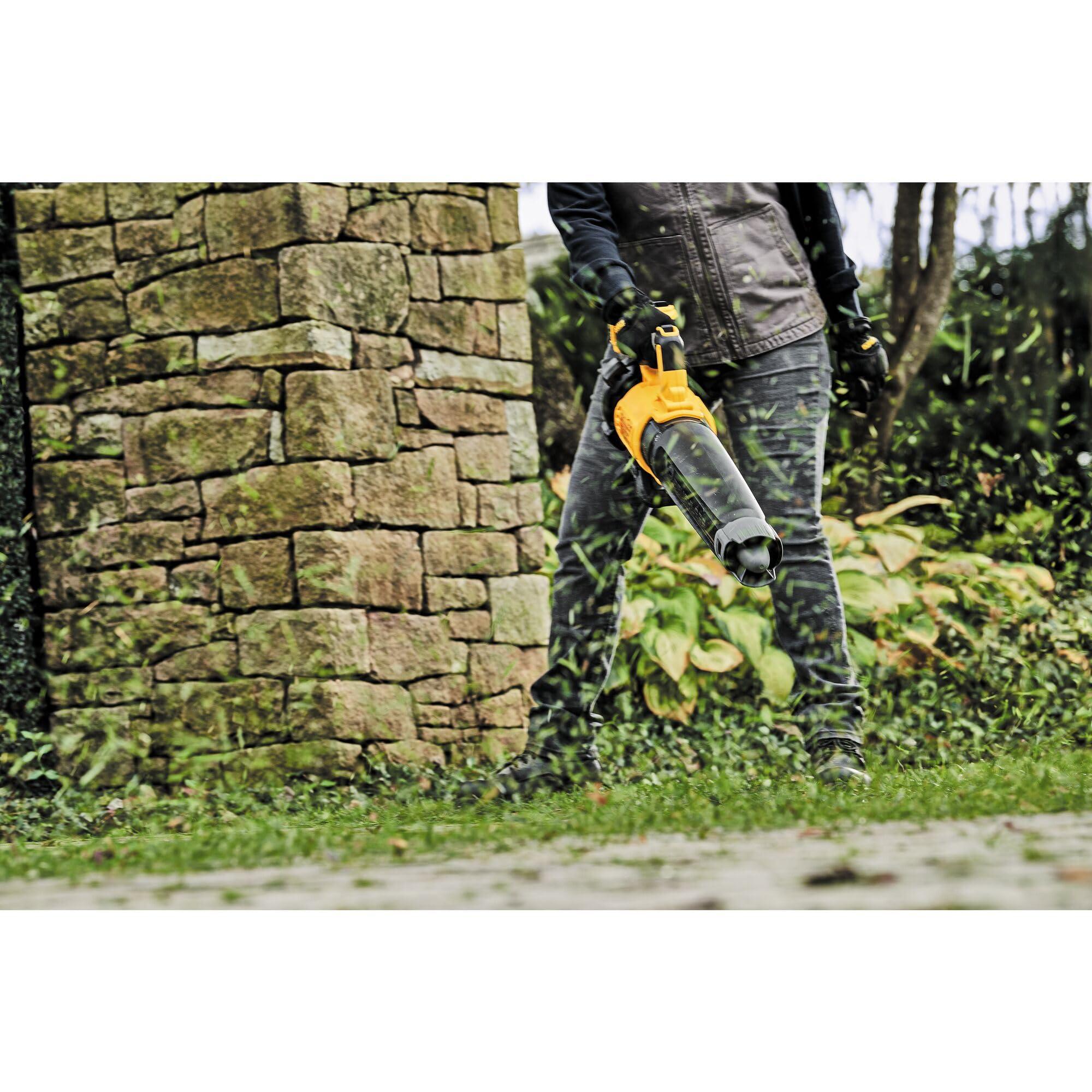 DEWALT 20V MAX* XR Leaf Blower, Cordless, Handheld, 125-MPH, 450-CFM (Tool Only-Battery & Charger not Included) (DCBL722B) - Image 2