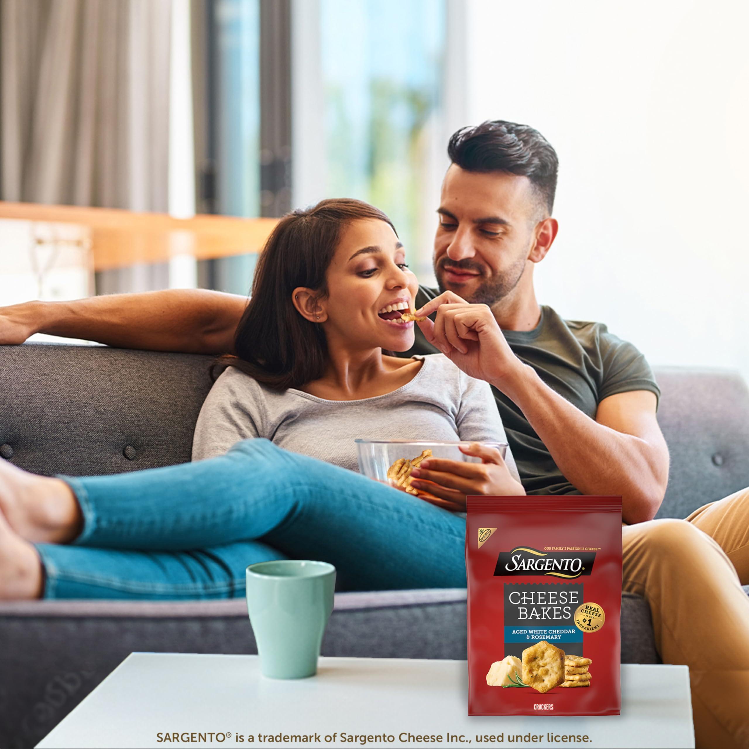 Sargento® Cheese Bakes Crackers Variety Pack, Aged White Cheddar and Rosemary and Pepper Jack, Cheese Crackers, Lunch Snacks, Bulk Snacks, 3 Bags - Image 6