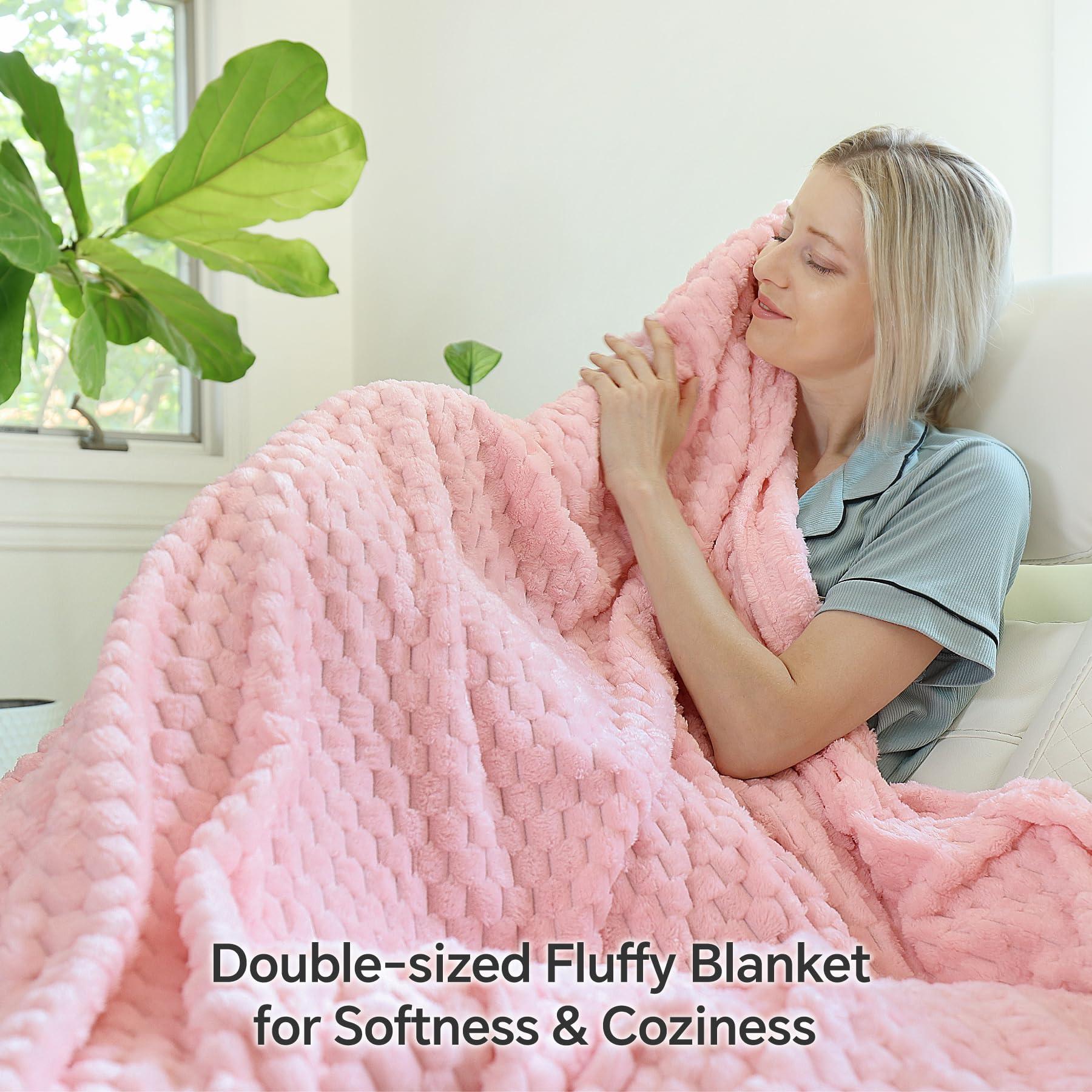 BEDELITE Fleece Decorative Blanket - 3D Jacquard Pink Throw Blankets for Women's Couch & Bed, Soft and Cozy Warm Plush Fluffy Blanket, Cute Birthday Gift for Women, 50x60 Inches - Image 3