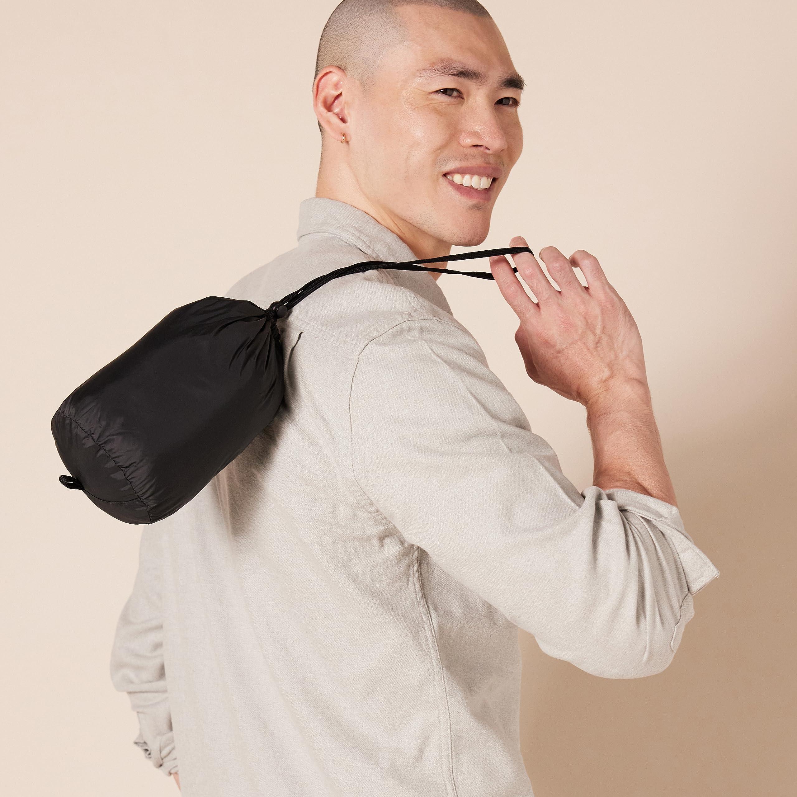 Amazon Essentials Men's Lightweight Water-Resistant Packable Hooded Puffer Jacket - Image 4