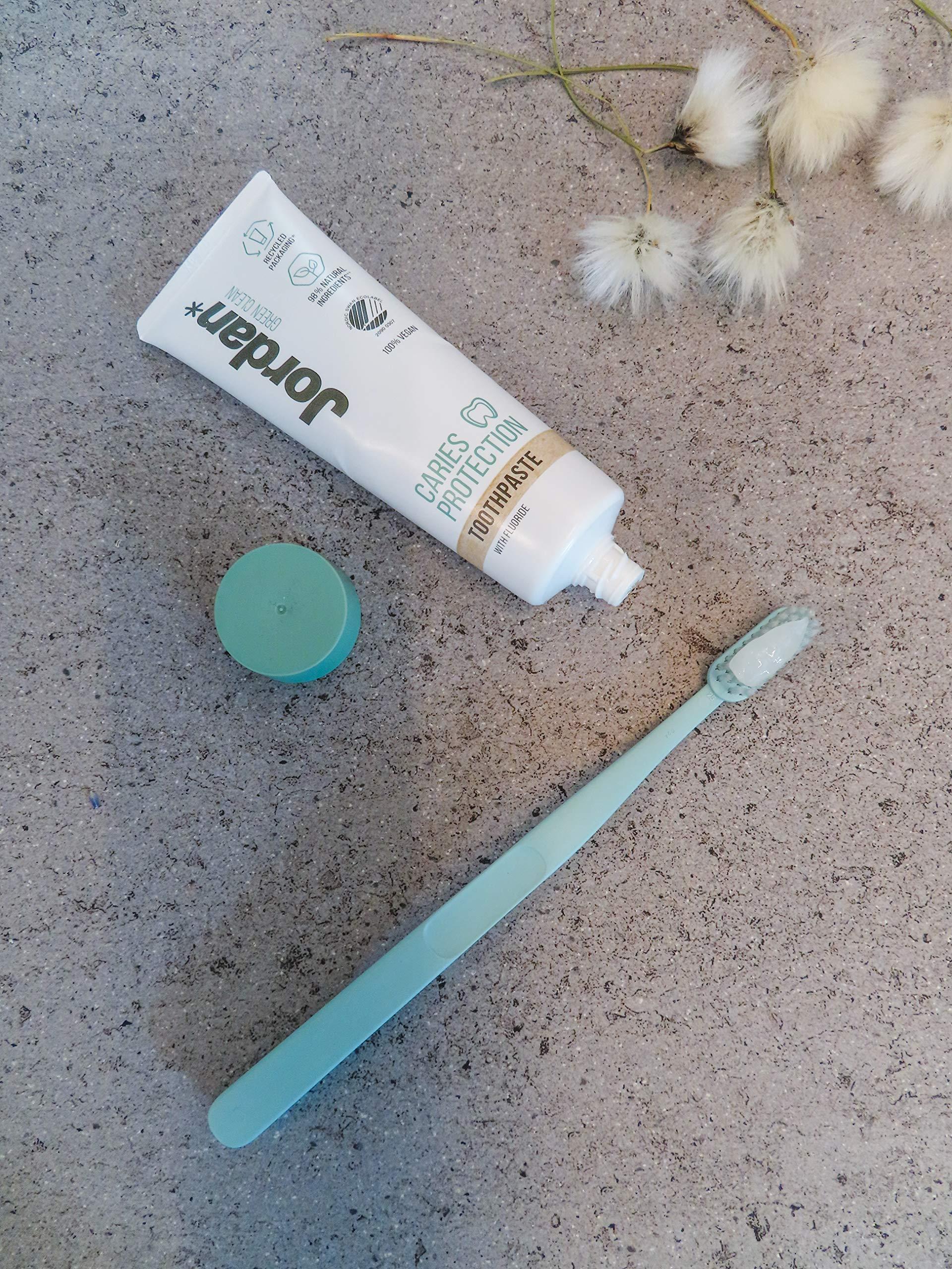 Jordan Green Clean Manual Toothbrush - Sustainable, Eco-Friendly Scandinavian Design, Soft Bristles, Mixed Colors, 4 Units - Image 7