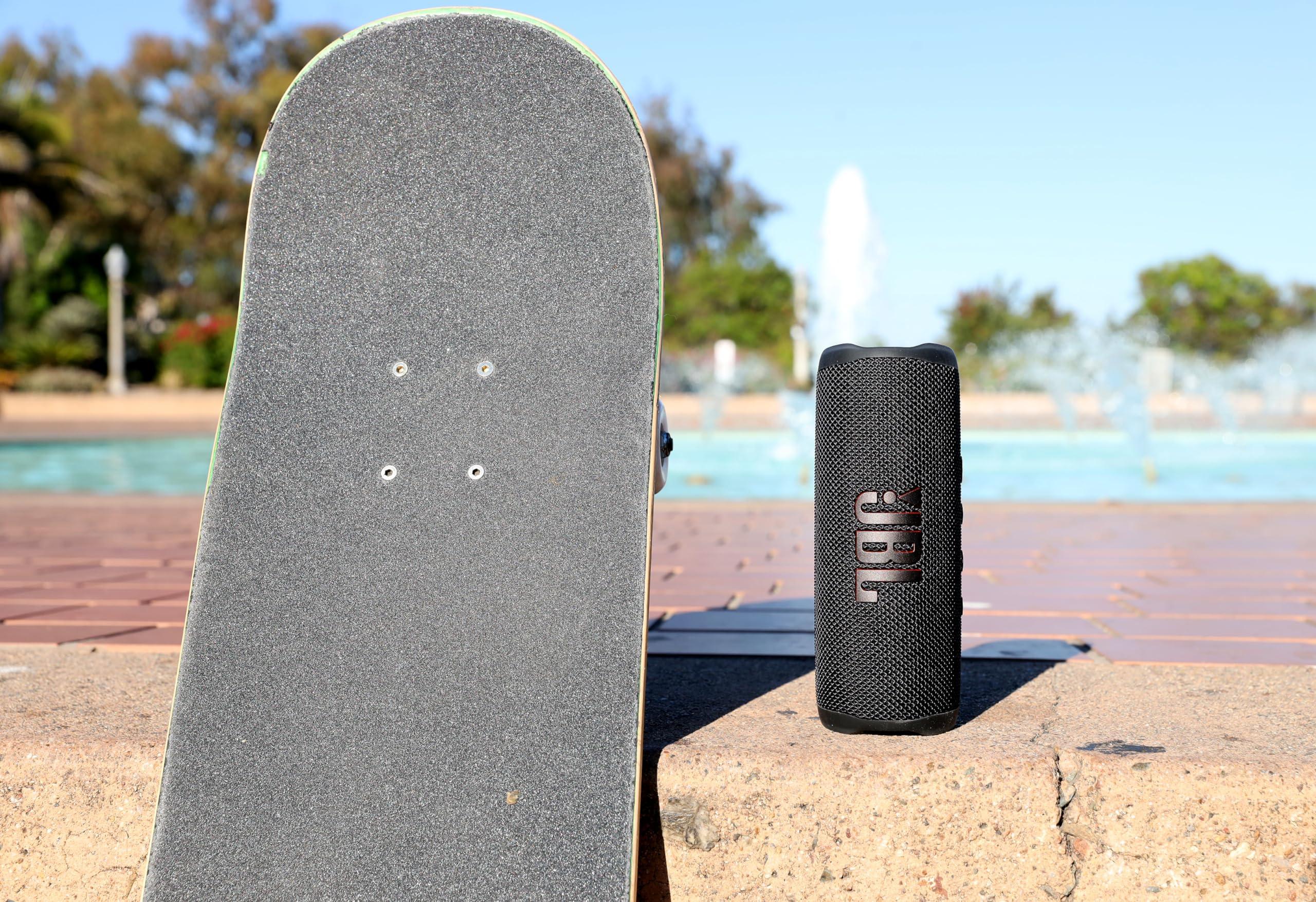 JBL Flip 6 - Portable Bluetooth Speaker, powerful sound and deep bass, IPX7 waterproof, 12 hours of playtime, JBL PartyBoost for multiple speaker pairing for home, outdoor and travel (Black) - Image 7
