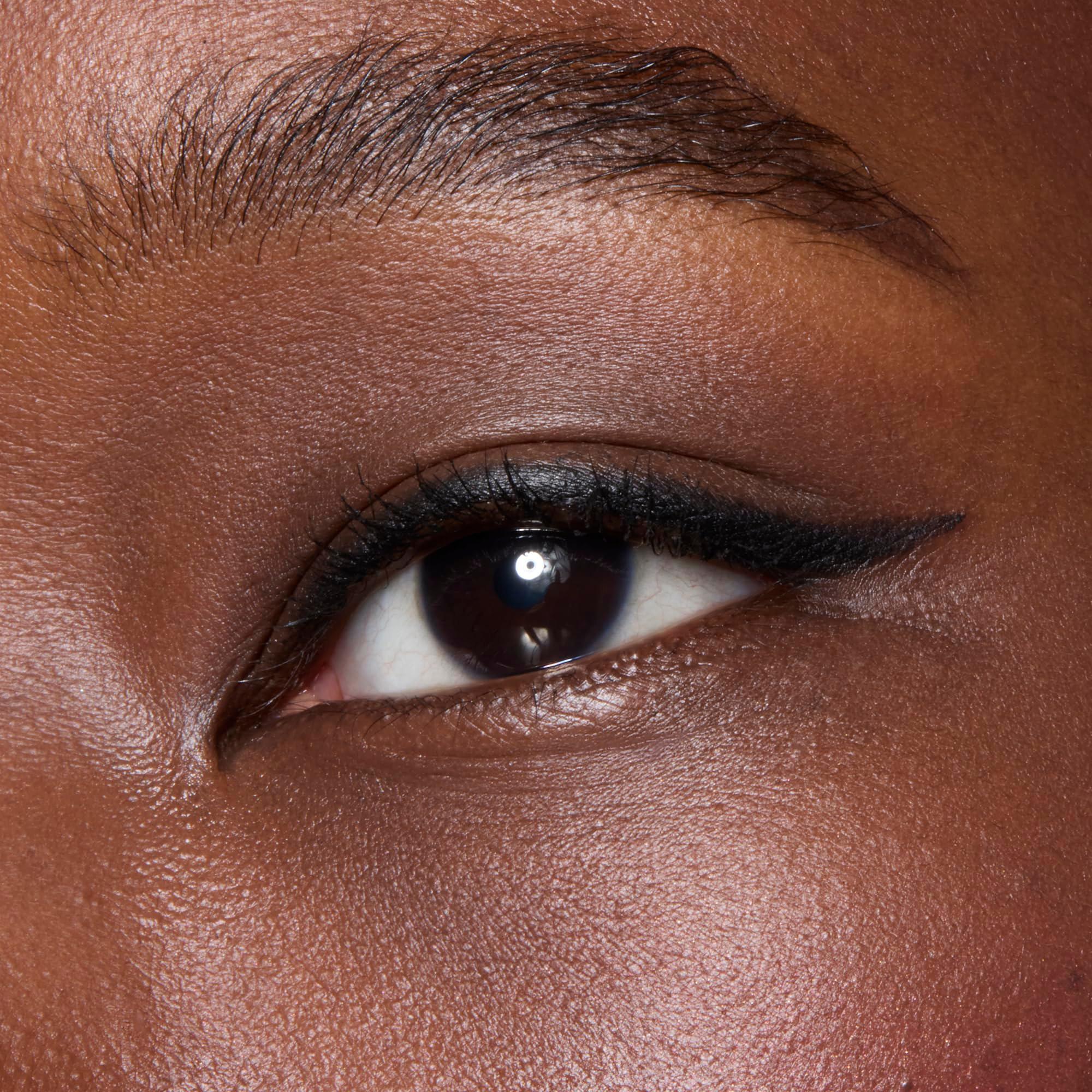 e.l.f. No Budge Retractable Eyeliner, Creamy, Ultra-Pigmented & Waterproof, Creates Bold & Defined Lines, Vegan & Cruelty-Free, Black - Image 6