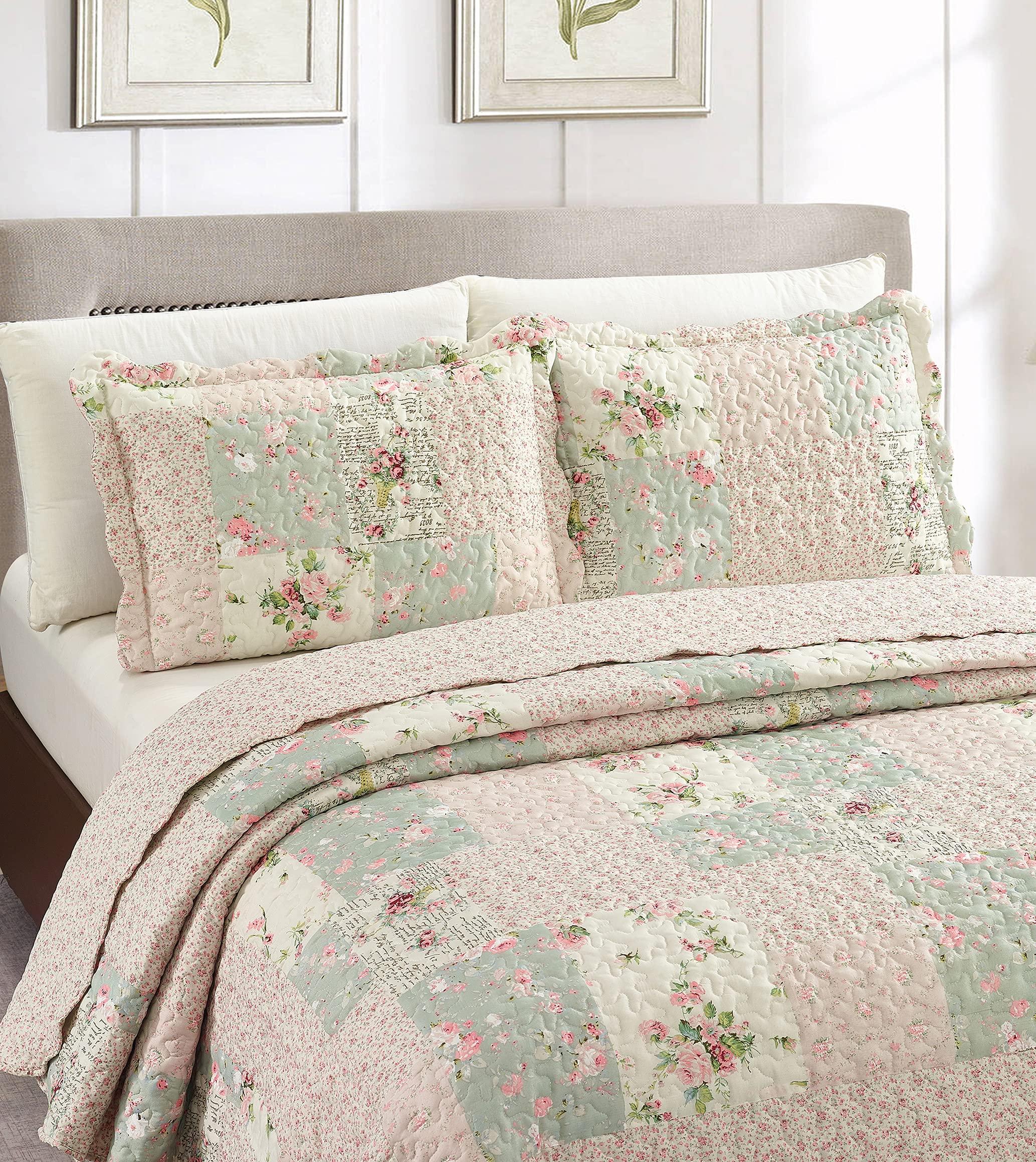 Brilliant Sunshine Rose and Sage Quilt Set, 3-Piece Bedding Sets, Traditional Patchwork Design, Washable and Reversible Bedspread, Soft Lightweight Coverlet, All-Season, Full/Queen, Light Pink Green - Image 3