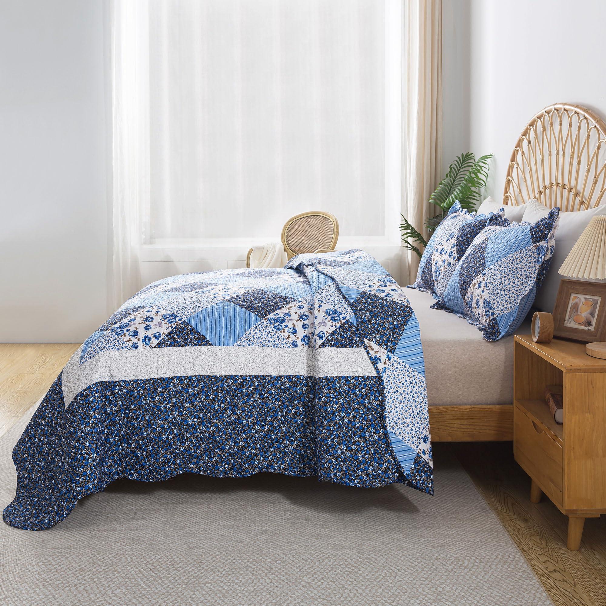HoneiLife Quilt Set King Size - 3 Piece Microfiber Quilts Reversible Bedspreads Patchwork Coverlets Floral Bedding Set All Season Quilts with Blue and White Porcelain Pattern - Image 3