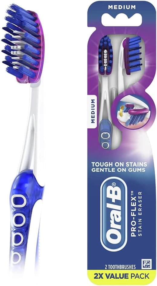 Oral-B 3D White Deep Stain Remover toothbrushes, 2 count toothbrush MEDIUM, Removes 90% of surface stains, whitens teeth, deep reach, removes plaque and stains tooth brush - Product Image