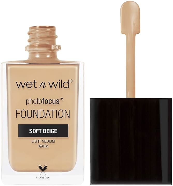 wet n wild Photo Focus Matte Liquid Foundation Soft Beige, Vegan & Cruelty-Free - Product Image