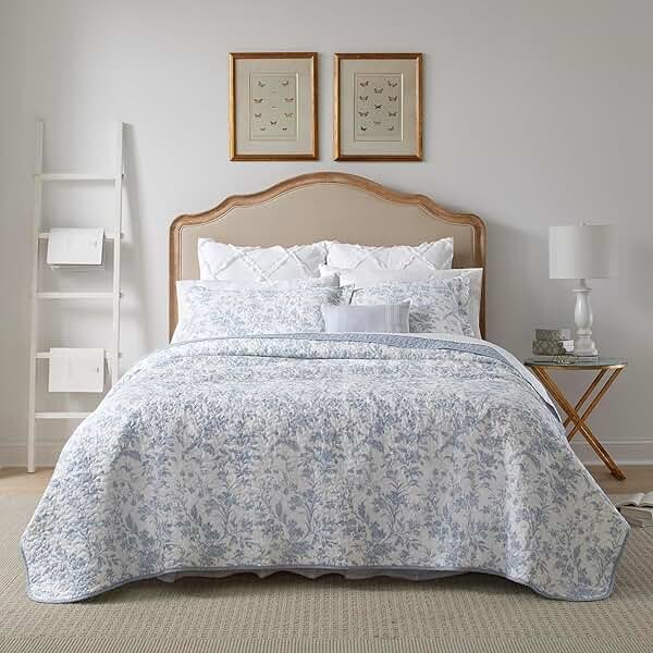 Laura Ashley - Queen Quilt Set, Soft Cotton Bedding with Reversible Design, Medium Weight for Year Round Use, 3 Piece Bed Set with Matching Pillowcases (Amberley Blue) - Product Image