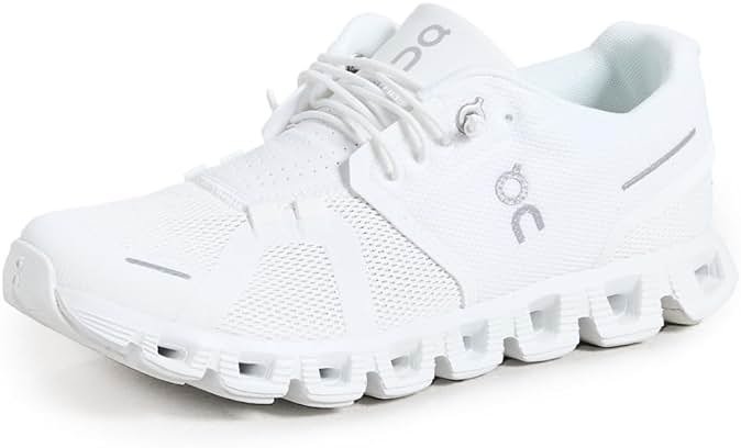 On Women's Cloud 5 Sneakers - Product Image