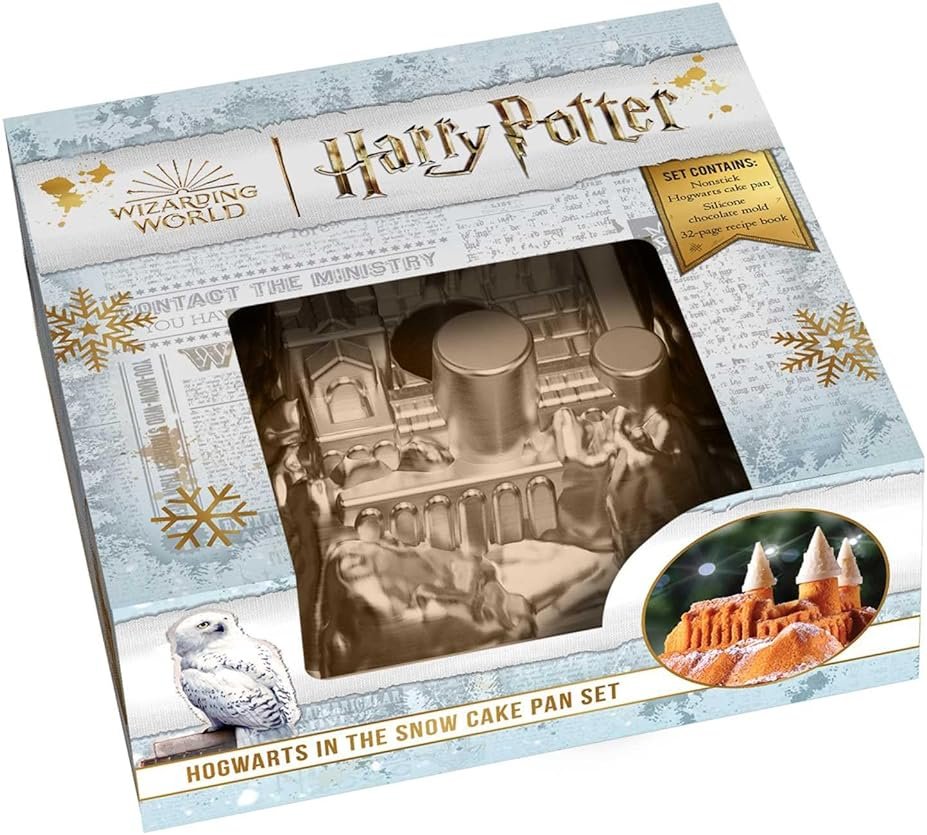 Harry Potter: Hogwarts in the Snow Cake Pan Set - Product Image