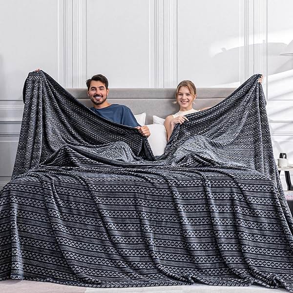 Serenhom Soft Cozy 120x120 Inches Seamless Oversized King Fleece Blanket, 3D Jacquard Decorative Giant 10'x10' California King Blanket Extra Large for Bed, Sofa, Couch, Travel, Dark Grey Chain - Product Image