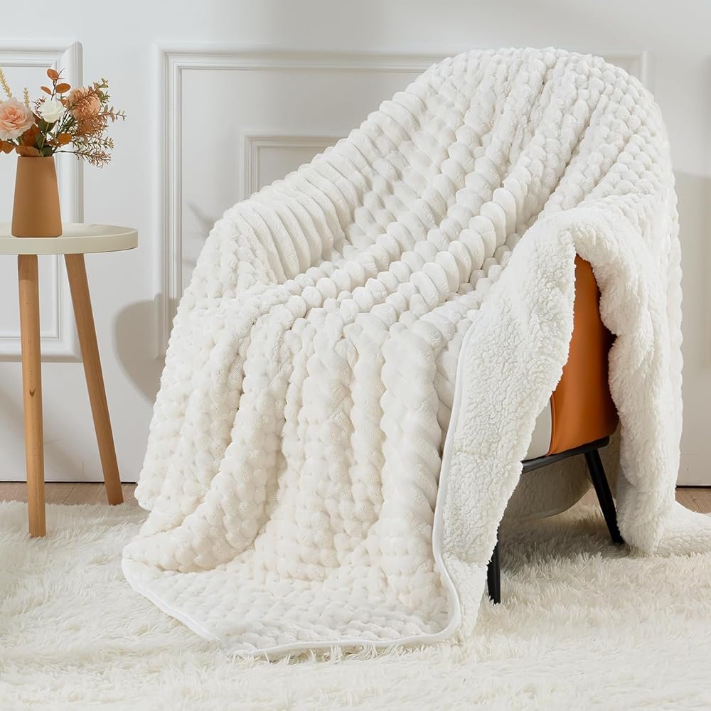 Uttermara Weighted Blanket for Adults Queen Size 15lbs, Soft Cozy Sherpa Fleece Heavy Blanket for Sleep and Calm, Fuzzy Warm Jacquard Bed Blanket, 60 x 80 Inches, Cream White - Product Image