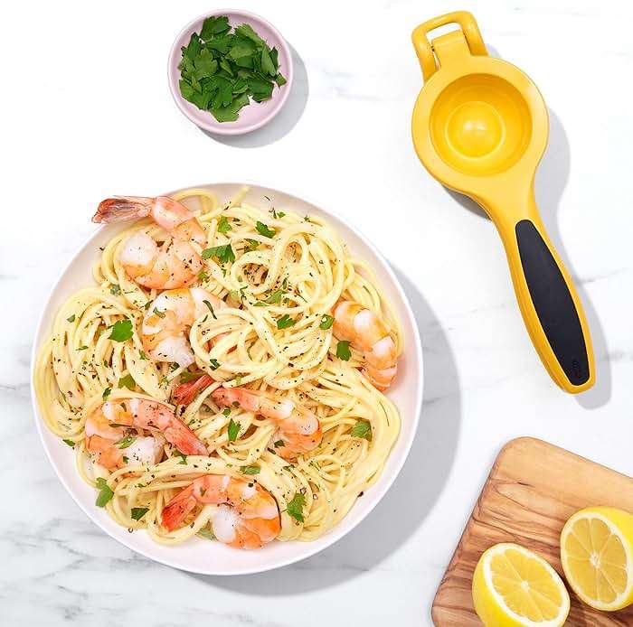 OXO Good Grips Citrus Squeezer - Image 20