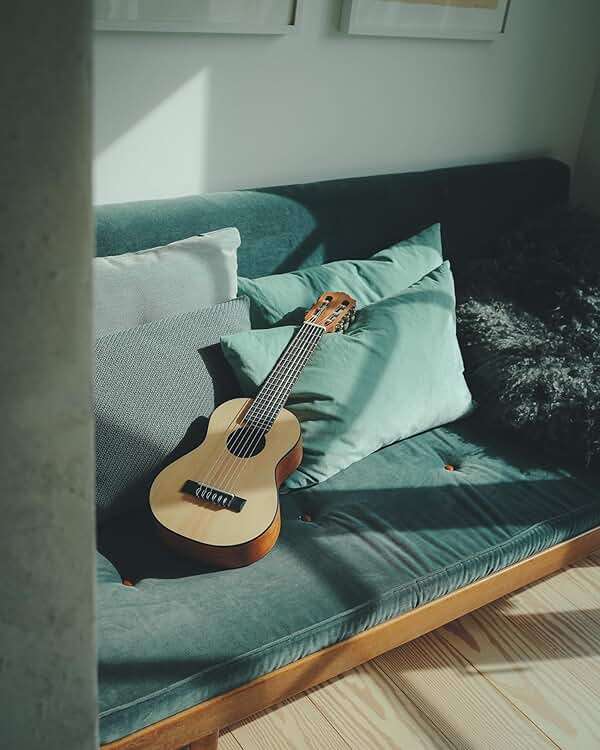 Yamaha GL1 Guitalele, Natural, Baritone - Image 6