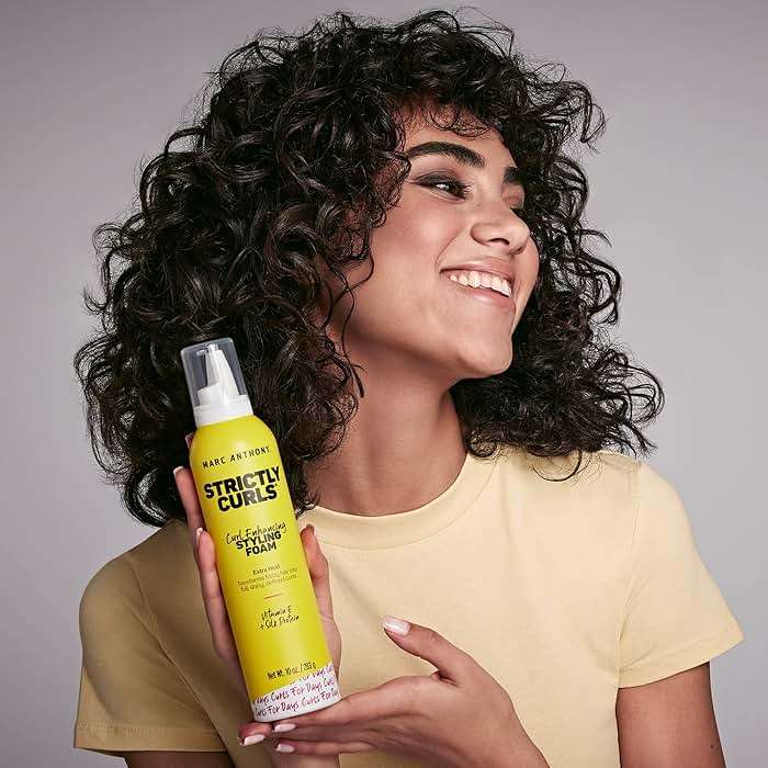 Marc Anthony Strictly Curls Styling Foam, Extra Hold Curly Hair Mousse with Vitamin E & Silk Proteins Transforms Frizzy Hair to Full, Shiny, Defined Curls - Sulfate-Free Anti-Frizz Styling Mousse - Image 4