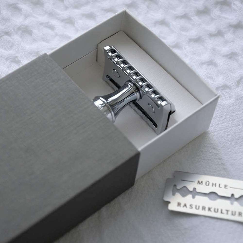 MÜHLE TRADITIONAL R89 Double Edge Safety Razor (Closed Comb) | Perfect for Everyday Use | Barbershop Quality Close Smooth Shave | Luxury Razor for Men - Image 4