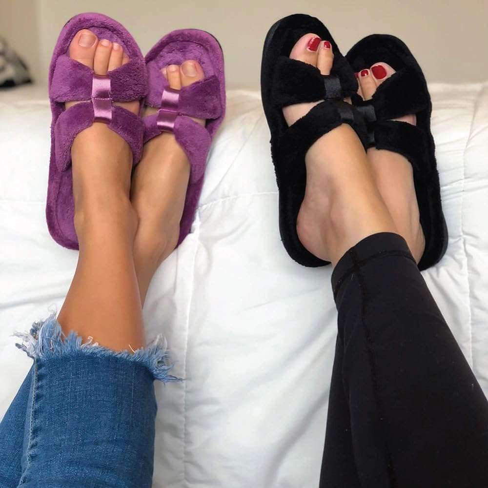 isotoner Women's Signature X-Slide Slipper, Satin Trim with Memory Foam - Image 3