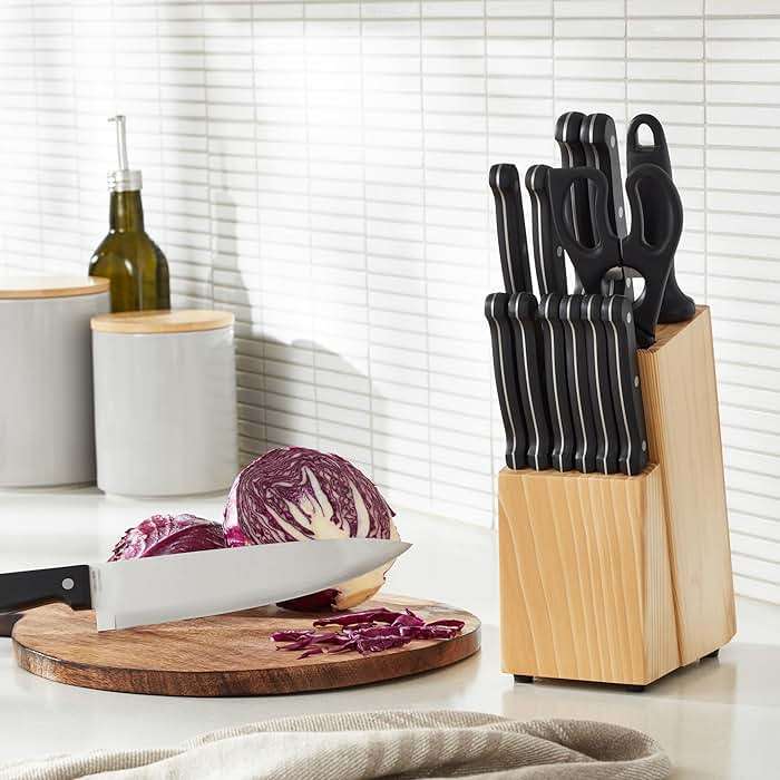 Amazon Basics 14-Piece High Carbon Stainless Steel Kitchen Knife Set with Full Tang Construction, Ergonomic Handles, Sharpener and Pinewood Block, Black - Image 2