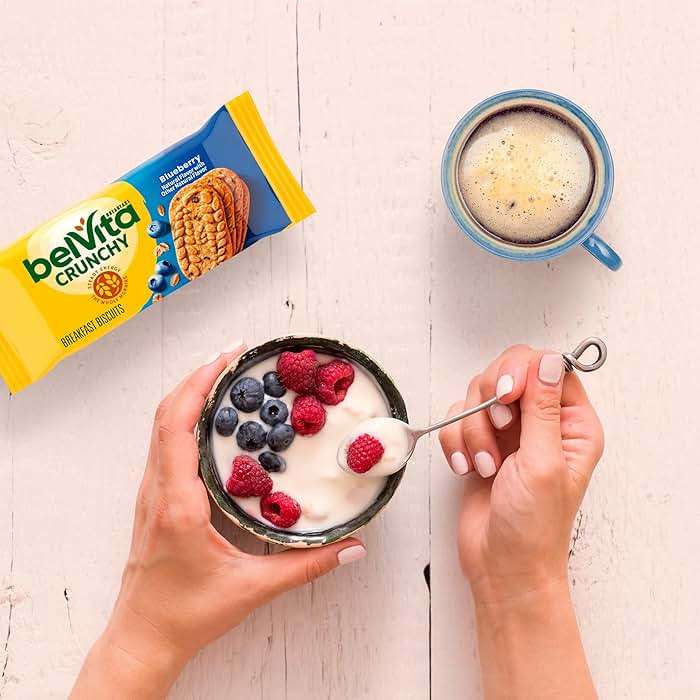 belVita Breakfast Bars Biscuits, Blueberry, Value Pack, 12 Packs (4 Biscuits Per Pack) - Image 6