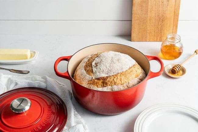 Le Creuset Enameled Cast Iron Signature Cookware Set, 5 pc, Cerise - Image 2