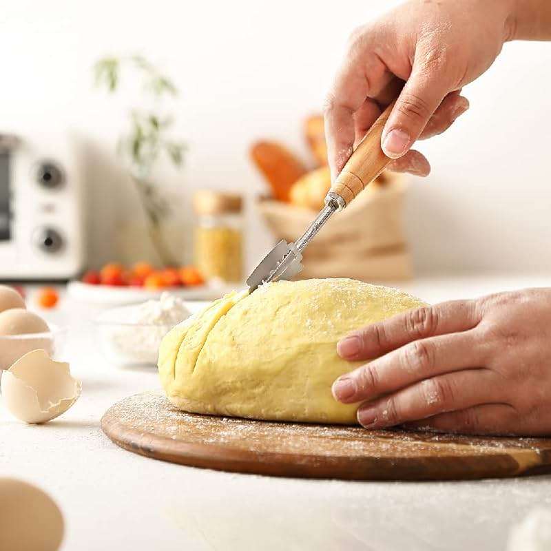 "SAINT GERMAIN Premium Hand Crafted Bread Lame for Dough Scoring Knife, Lame Bread Tool for Sourdough Bread Slashing with 10 Blades Included with Replacement with Authentic Leather Protector Cover" - Image 2