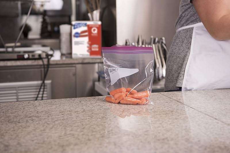 SC Johnson Professional, Ziploc Storage Bags, For Food Organization and Storage, Double Zipper Seal, Easy-Open Tabs Quart, 500 Count - Image 6