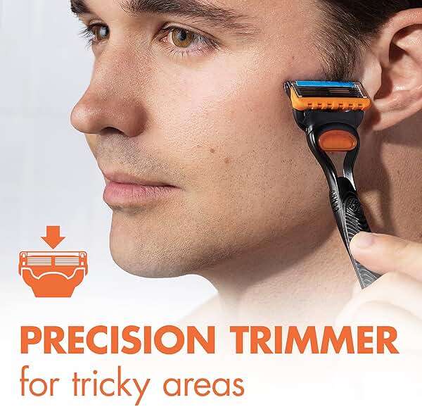 Gillette Fusion5 Razor for Men, Handle + 2 Razor Blade Refills - Image 6