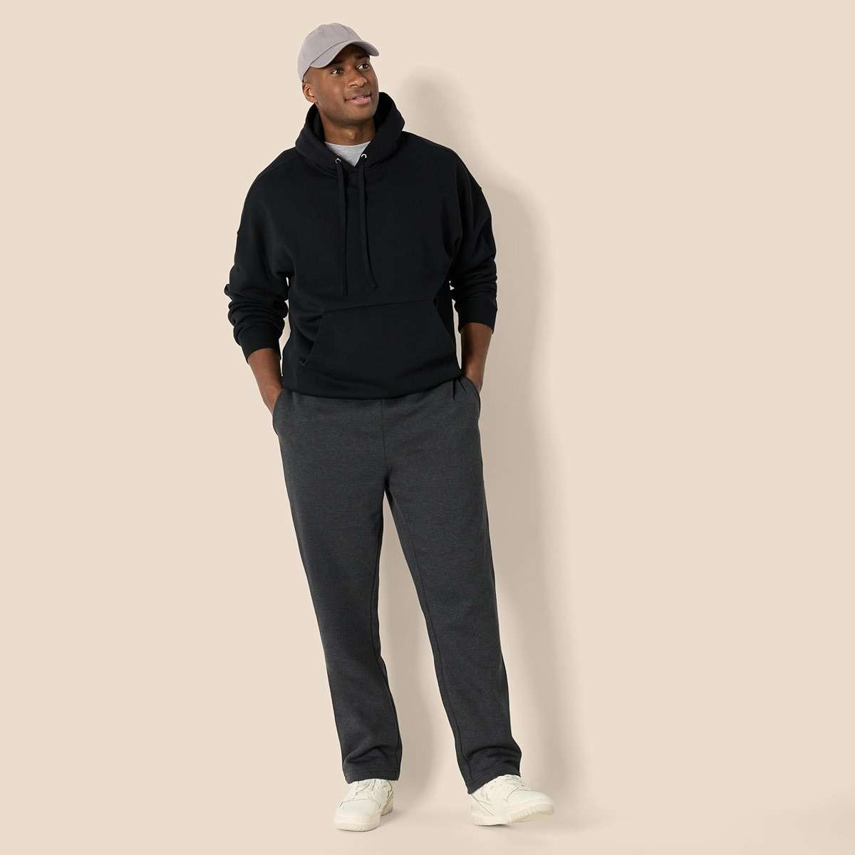 Amazon Essentials Men's Relaxed Straight Leg Fleece Open Bottom Sweatpant (Available in Big & Tall) - Image 7