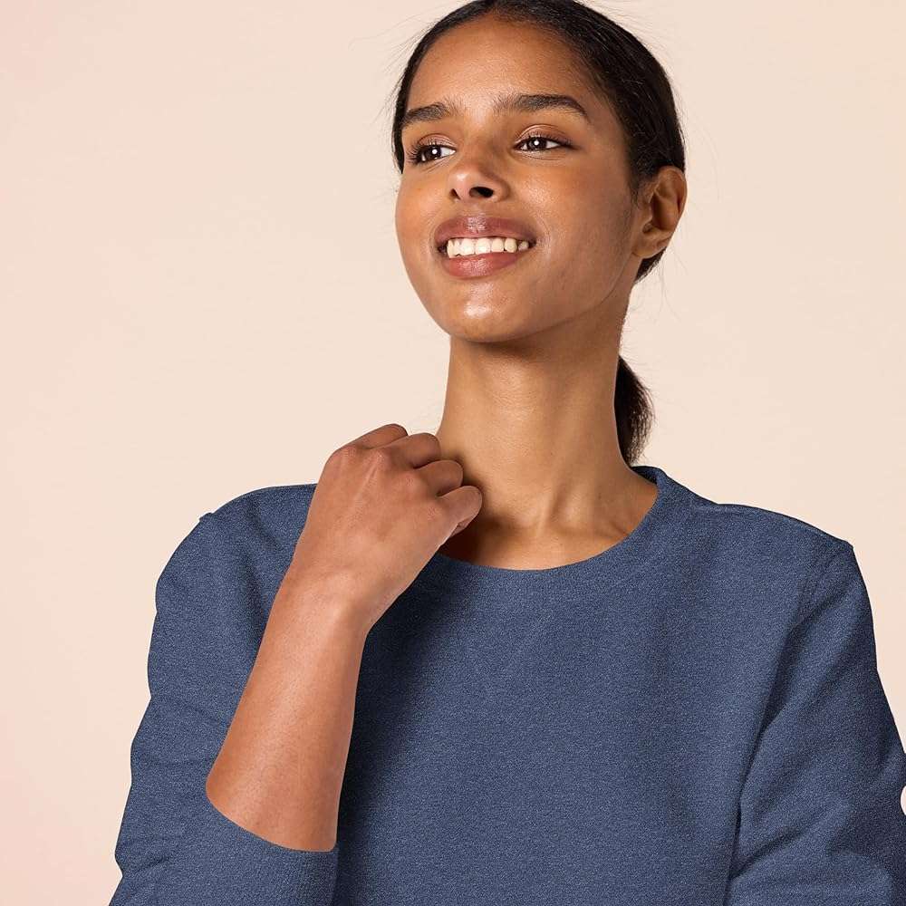 Amazon Essentials Women's Fleece Crewneck Long Sleeve Pullover Sweatshirt (Available in Plus Size) - Image 4