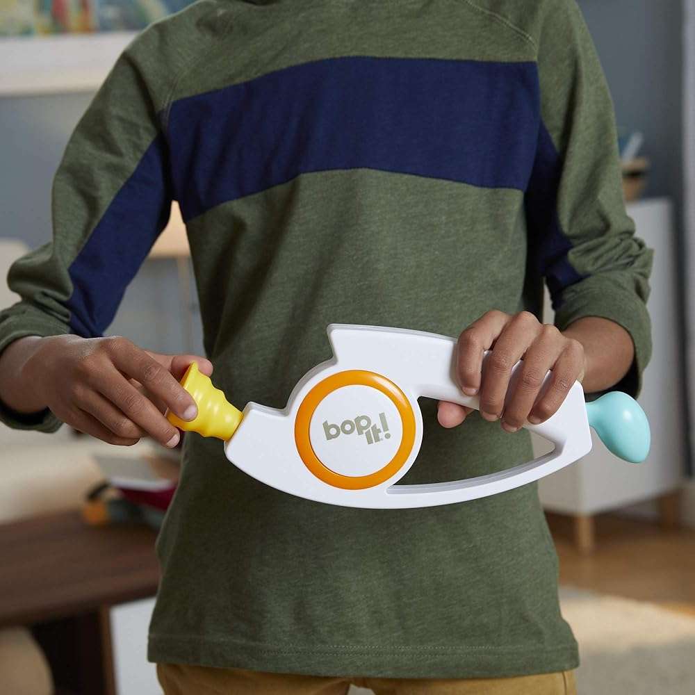 Hasbro Gaming Bop It! Electronic Game for Kids Ages 8 and up, Kids Games for 1 or More Players, Board Games for Kids, Kids Gifts - Image 7