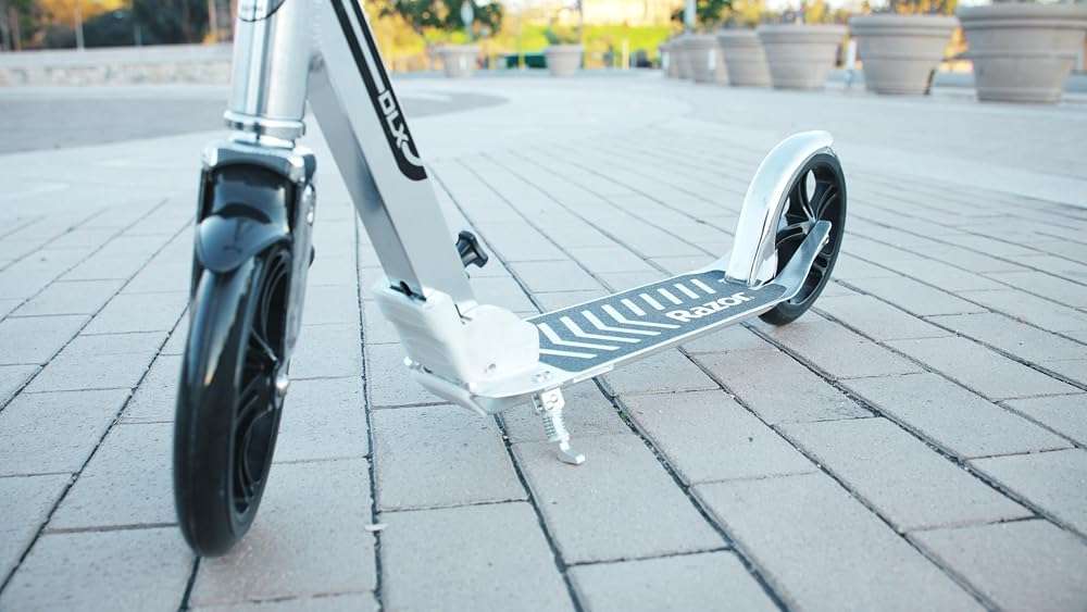 Razor A5 DLX Kick Scooter for Kids Ages 8+ - 8" Urethane Wheels, Foldable, Anti-Rattle Handlebars, for Riders up to 220 lbs - Image 3