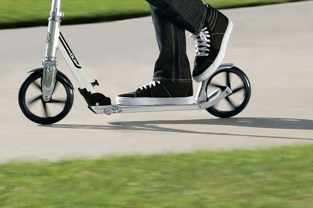 Razor A5 DLX Kick Scooter for Kids Ages 8+ - 8" Urethane Wheels, Foldable, Anti-Rattle Handlebars, for Riders up to 220 lbs - Image 7