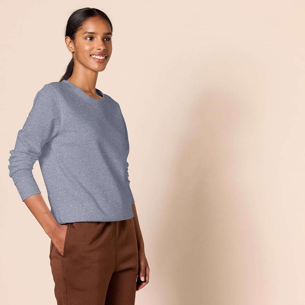 Amazon Essentials Women's Fleece Crewneck Long Sleeve Pullover Sweatshirt (Available in Plus Size) - Image 3
