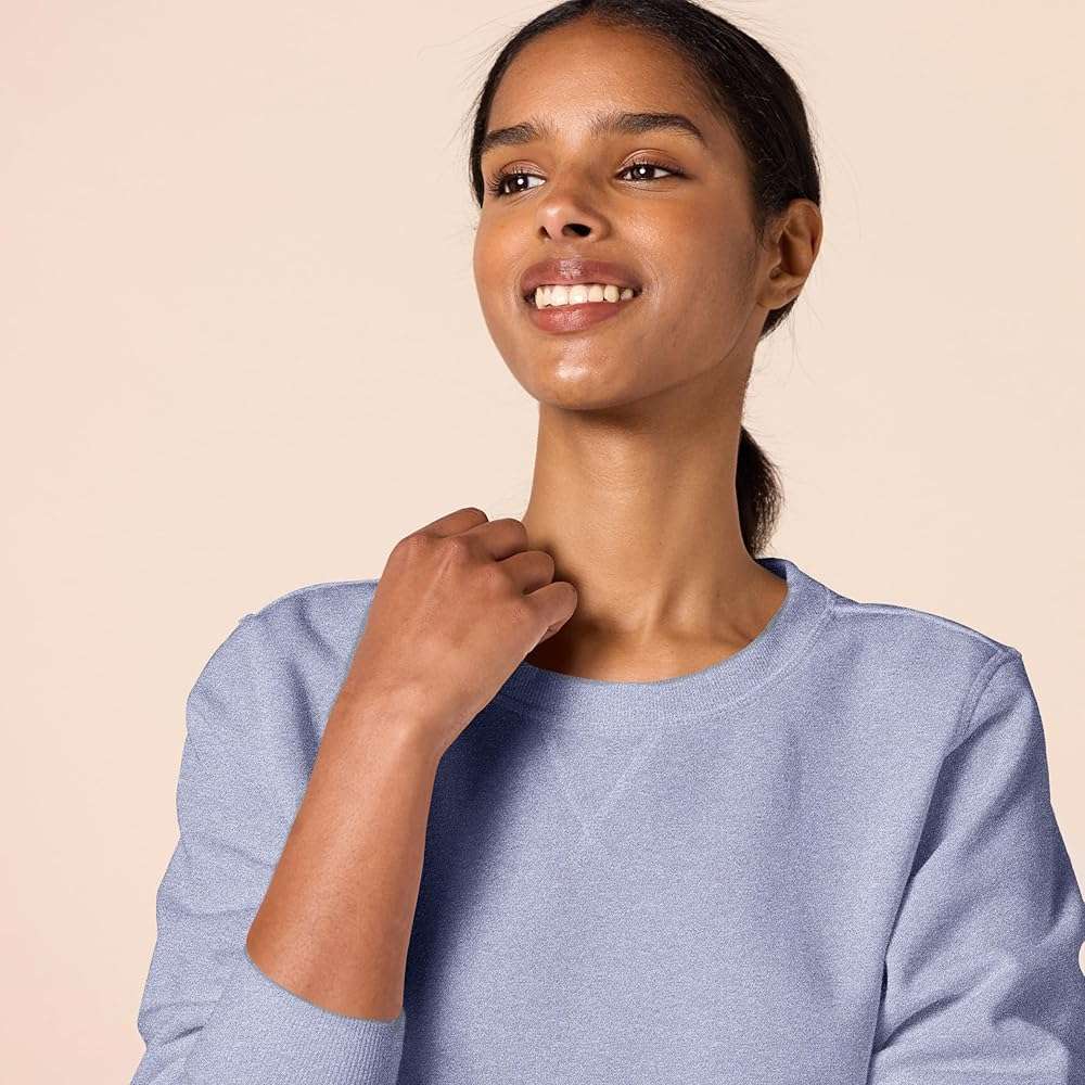 Amazon Essentials Women's Fleece Crewneck Long Sleeve Pullover Sweatshirt (Available in Plus Size) - Image 4