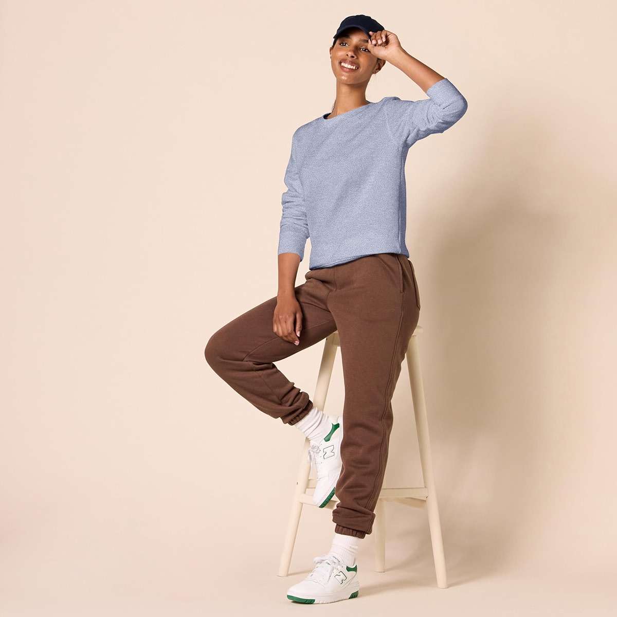 Amazon Essentials Women's Fleece Crewneck Long Sleeve Pullover Sweatshirt (Available in Plus Size) - Image 5