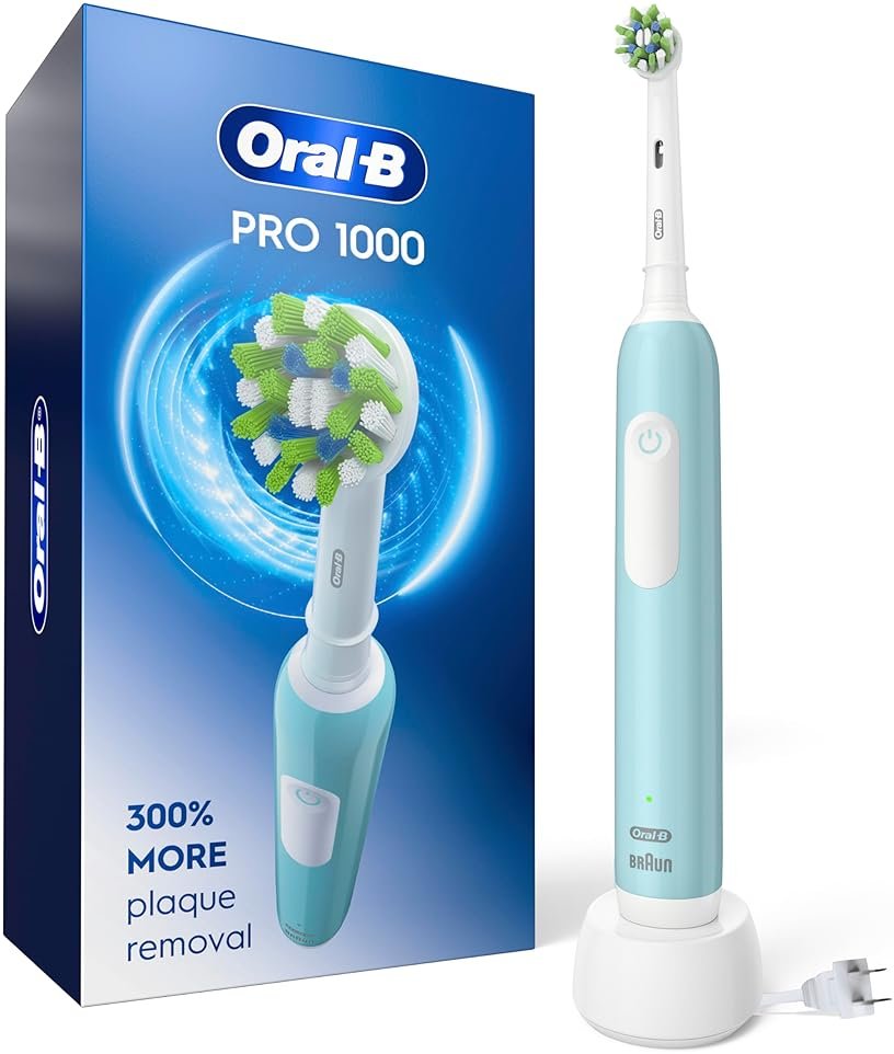 Oral-B Pro 1000 CrossAction Electric Toothbrush, Green - Product Image