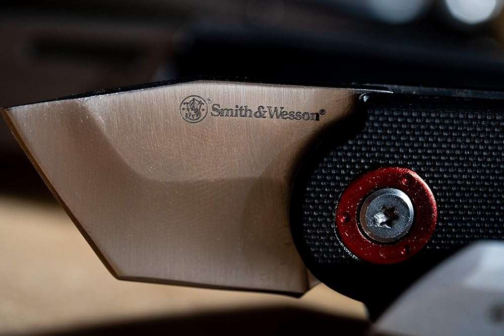 Smith & Wesson Benji Folding Knife with Bottle Opener, Money Clip, 1.5"-3.5" Stainless Steel Blade, For Tactical, Survival, and Everyday Carry - Image 4