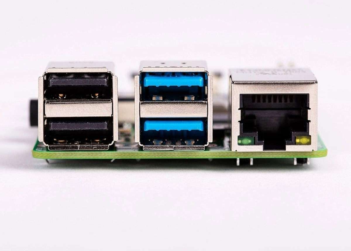 Raspberry Pi 4 Computer Model B 8GB Single Board Computer Suitable for Building Mini PC/Smart Robot/Game Console/Workstation/Media Center/Etc. - Image 9